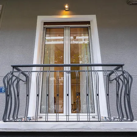 Spacious Modern Apartment In Athens Near Metro-2