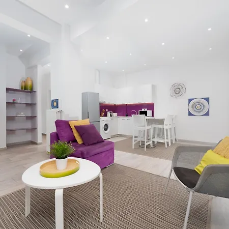 Spacious Modern Apartment In Athens Near Metro-2